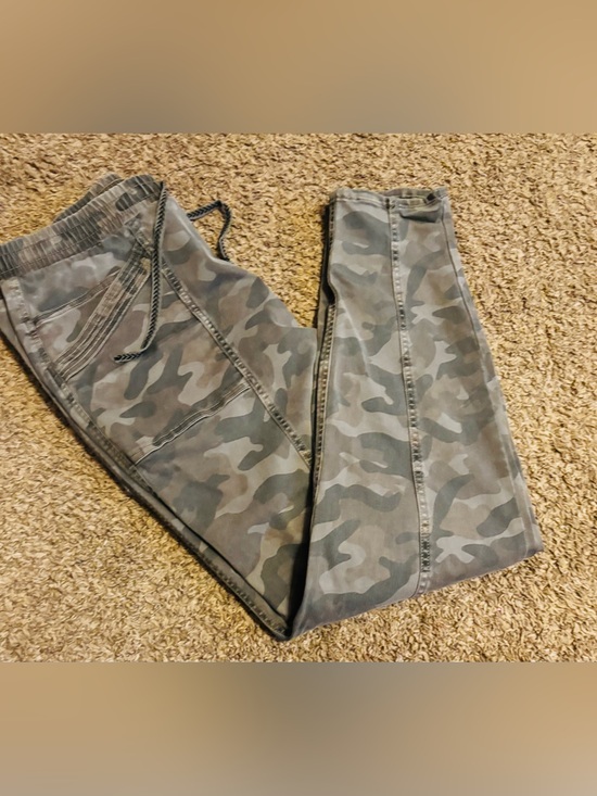 Maurices Denim - Camouflage Slim Fit women’s Jeans - Grey Camo